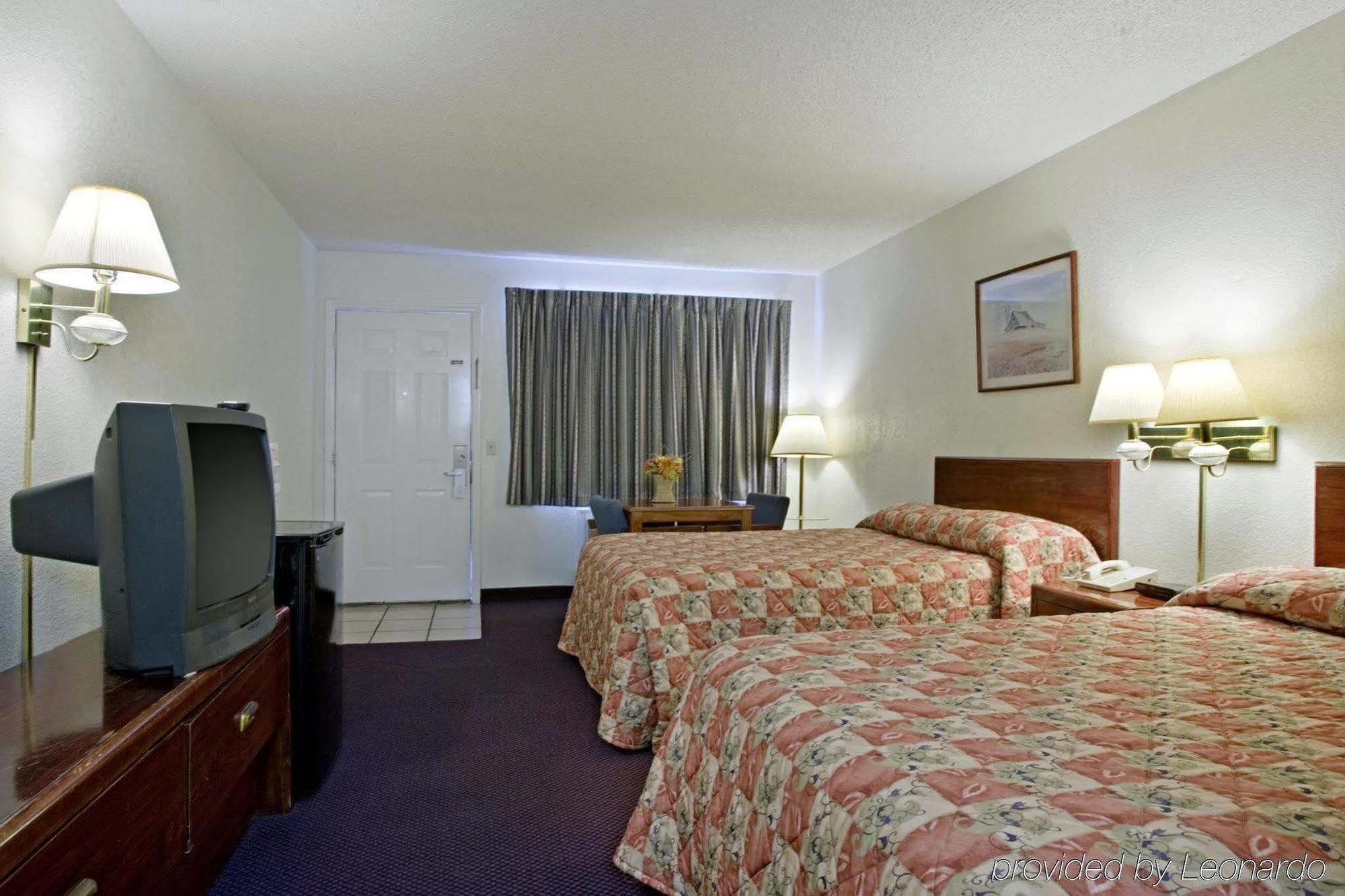 Americas Best Value Inn Dayton Номер фото